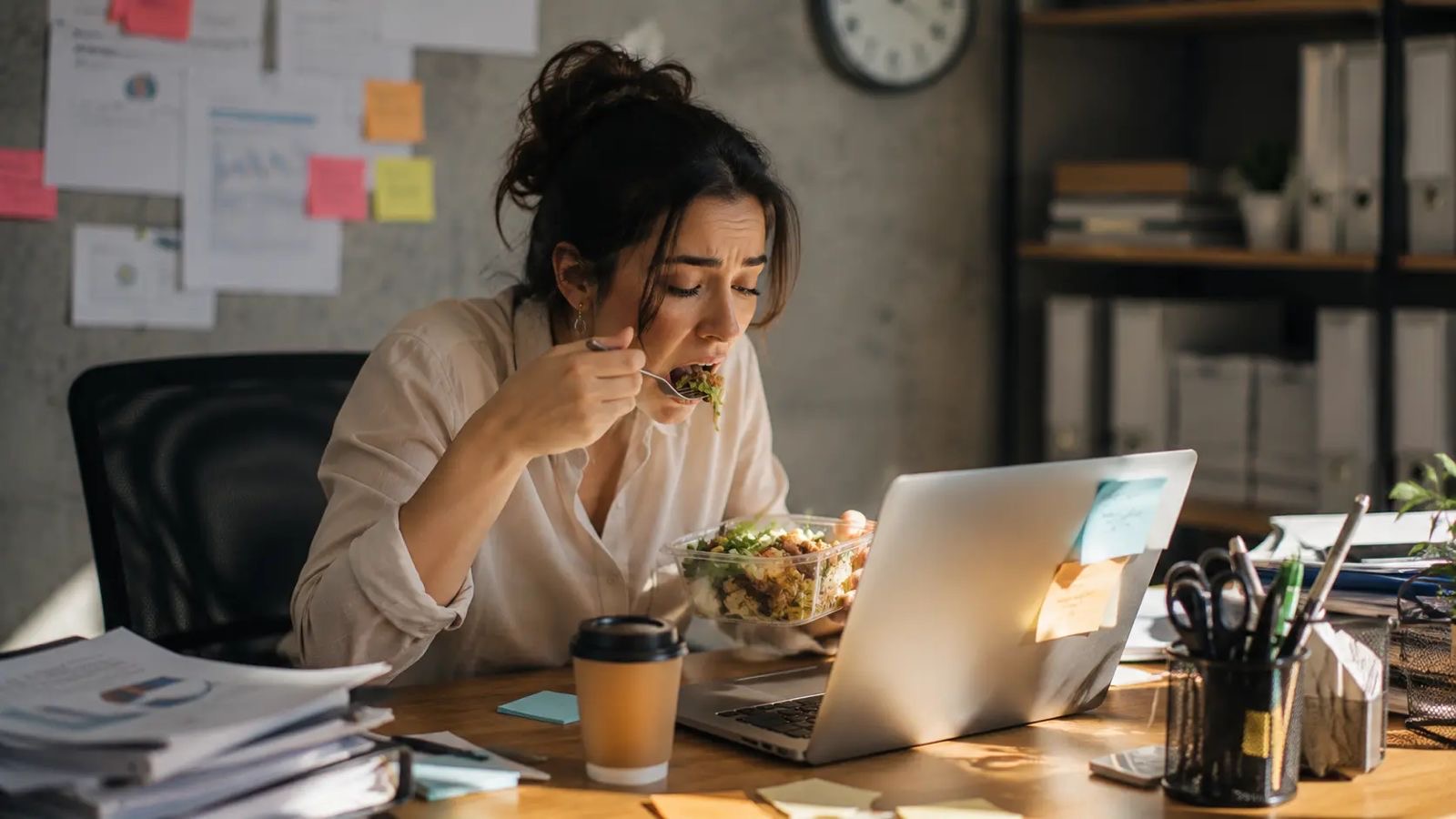 Mangiare bene in ufficio: 3 errori comuni e come evitarli